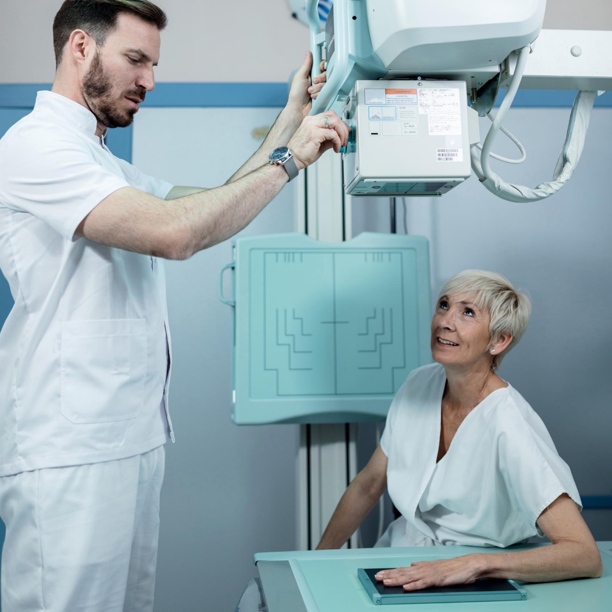 Elevi la specializarea Asistent medical radiologie